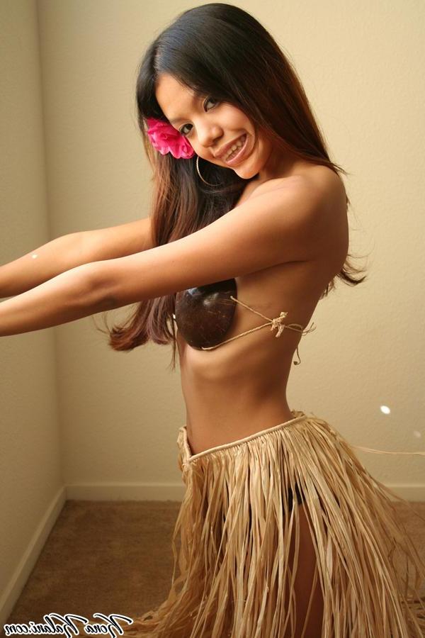 13P Pictures of teen star Kona Kalani being a sexy Hawaiian teen