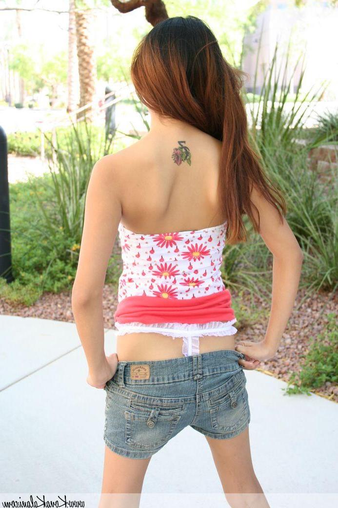 19P Pictures of Kona Kalani showing her hot teen body