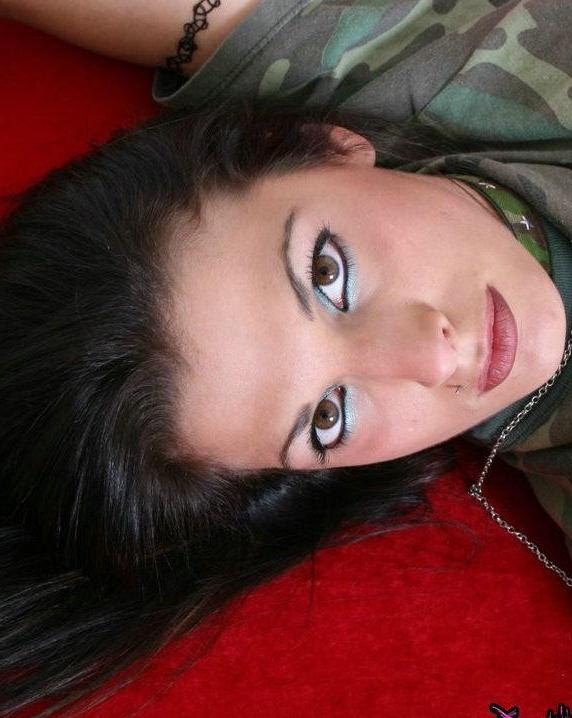 20P Pictures of Korri Angel showing you her awesome body