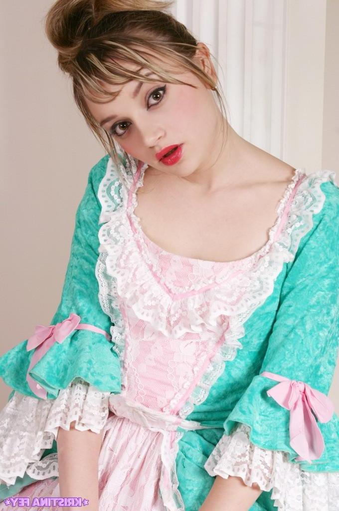 15P Pictures of Kristina Fey exposing her petite teen body for you
