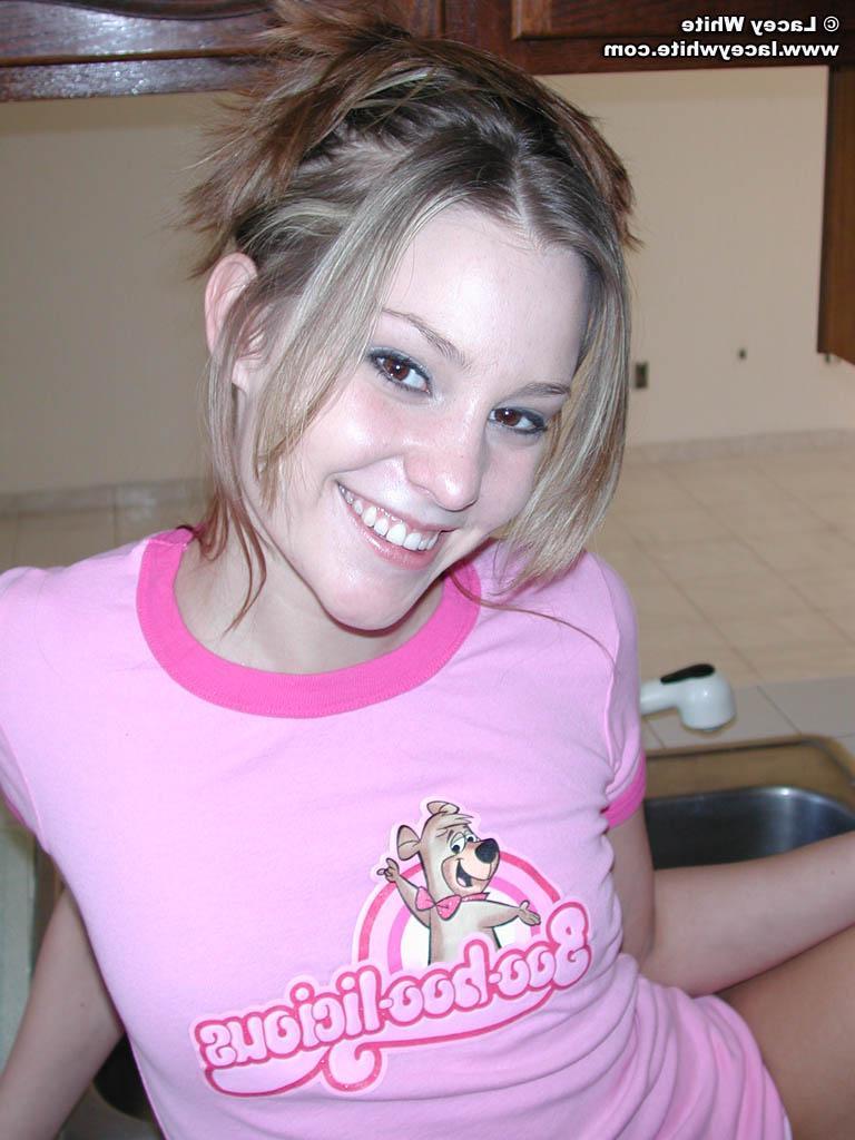 20P Pictures of Lacey White showing off her nude teen body