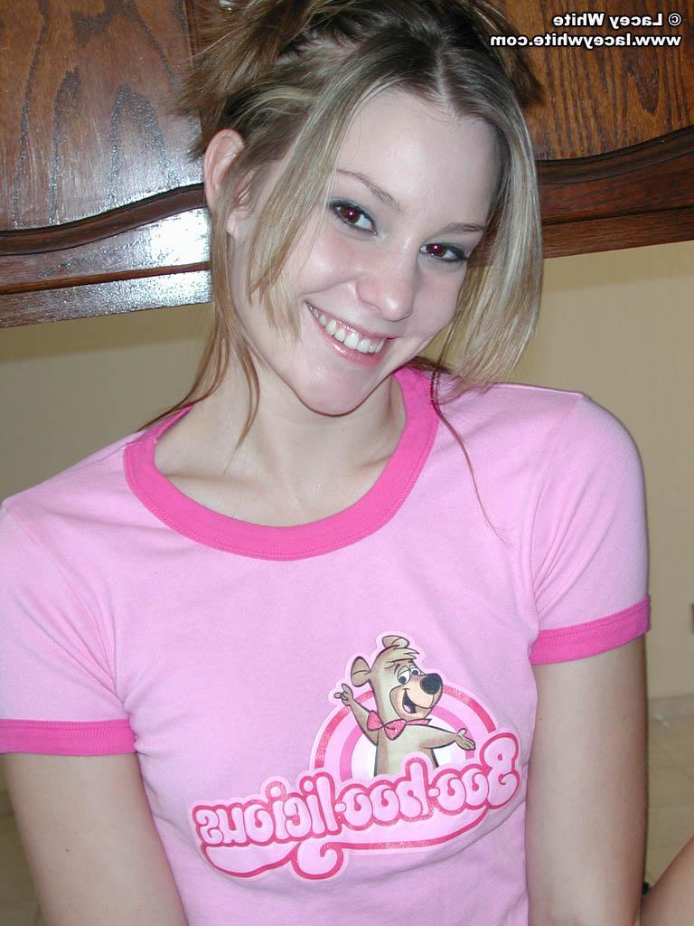 20P Pictures of Lacey White showing off her nude teen body