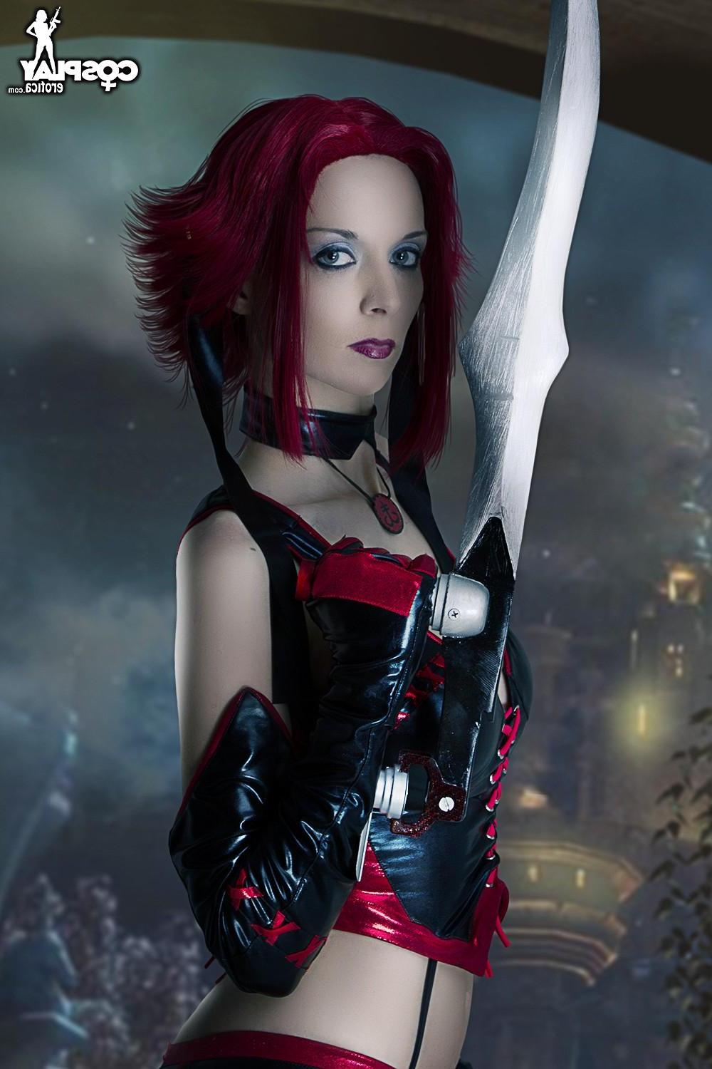 12P Beautiful redhead cosplayer Lana makes your fantasy come true