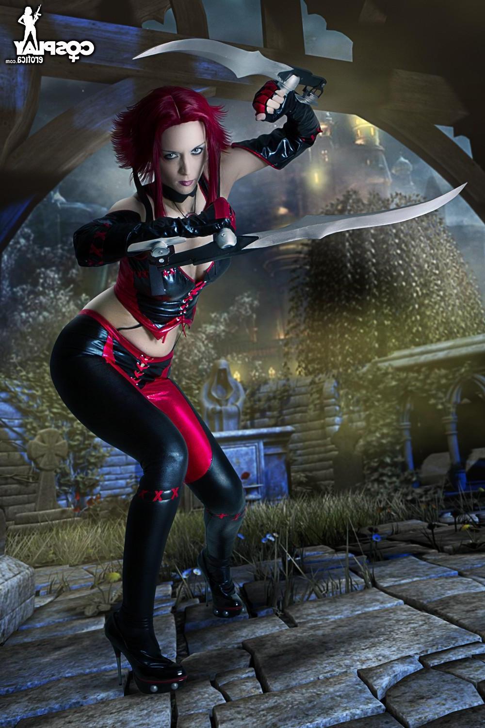 12P Beautiful redhead cosplayer Lana makes your fantasy come true