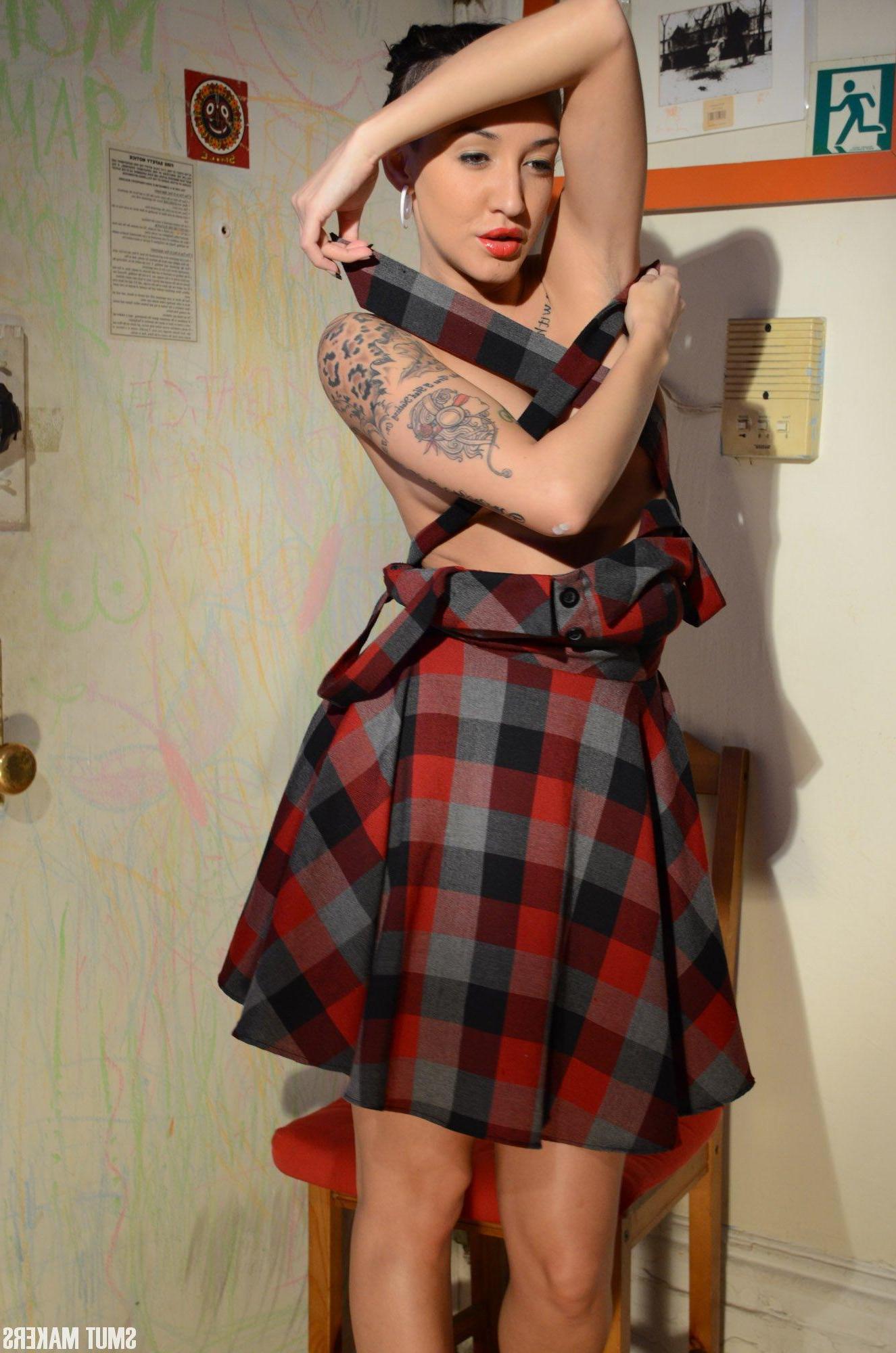 15P Pretty alt girl Lee Von Lux strips out of her sexy plaid dress