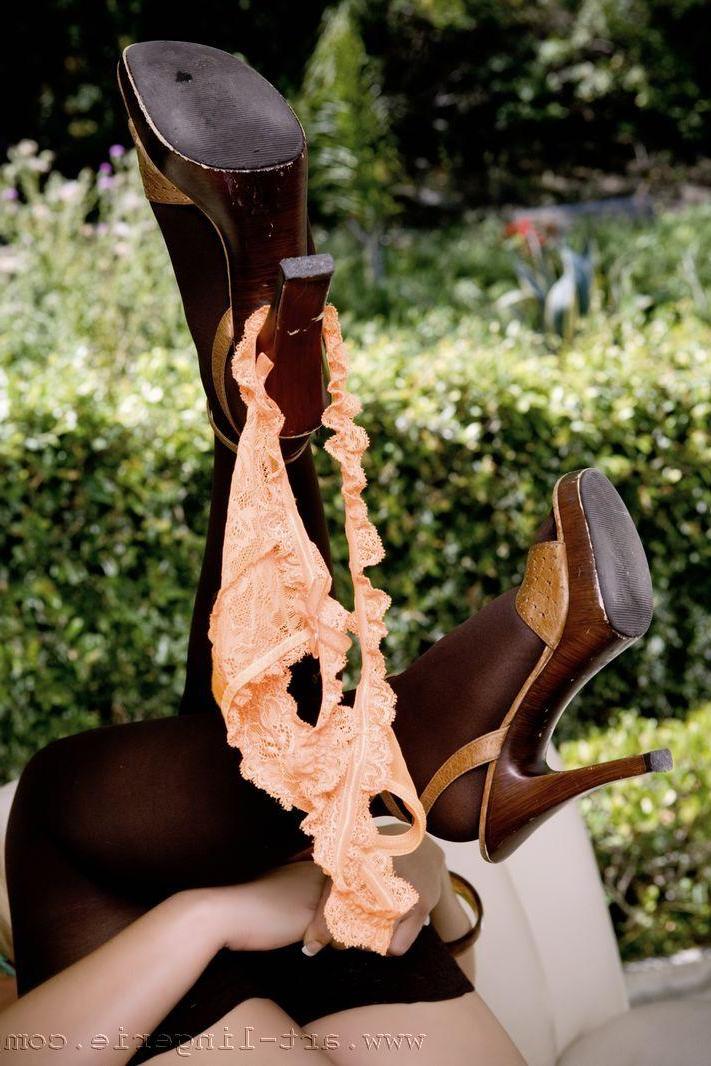 16P Pictures of Lia 19 dressed in sexy stockings for you