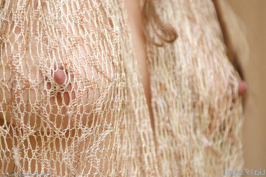 17P Pics of Lia 19 showing her hot body