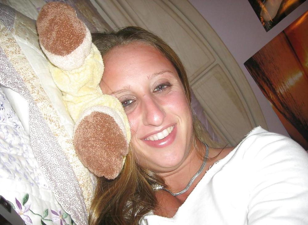 25P Really Hot Busty Blond Amateur Self Pic