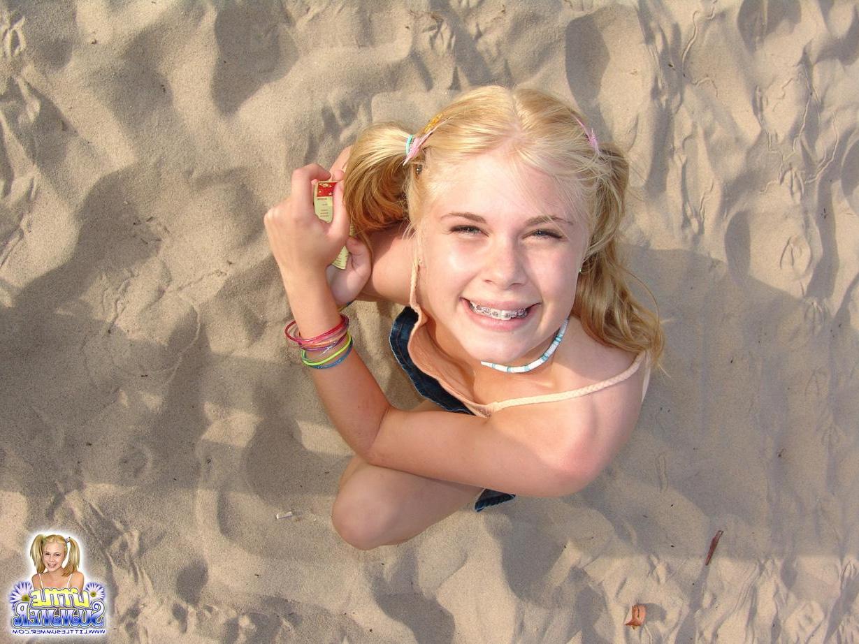 15P Little Summer hangs out on the beach