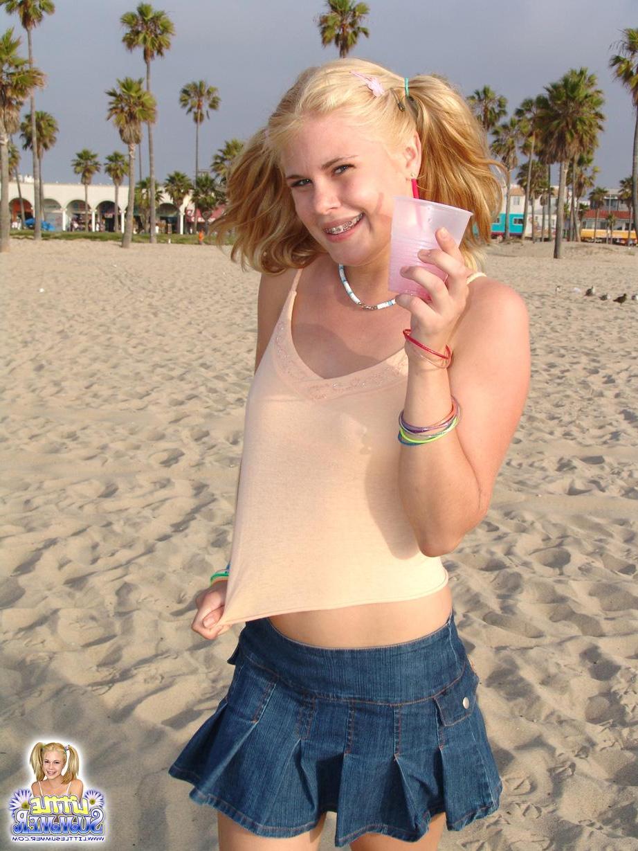 15P Little Summer hangs out on the beach