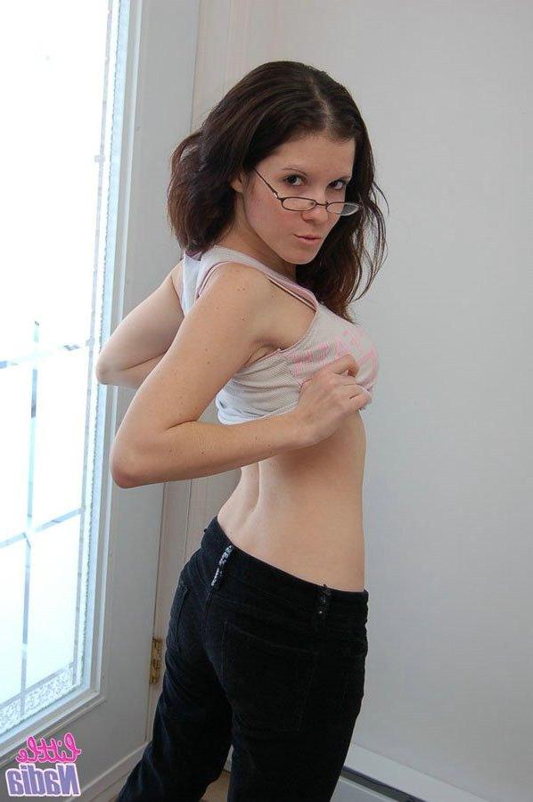 15P Pictures of teen cutie Little Nadia stripping naked just for you
