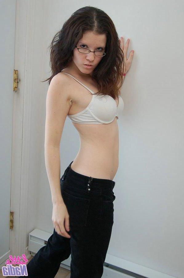 15P Pictures of teen cutie Little Nadia stripping naked just for you