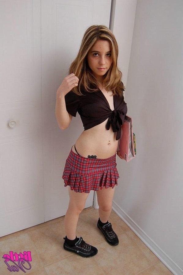 15P Pictures of teen chick Little Val ready to go back to school