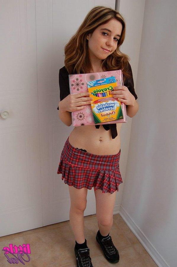 15P Pictures of teen chick Little Val ready to go back to school