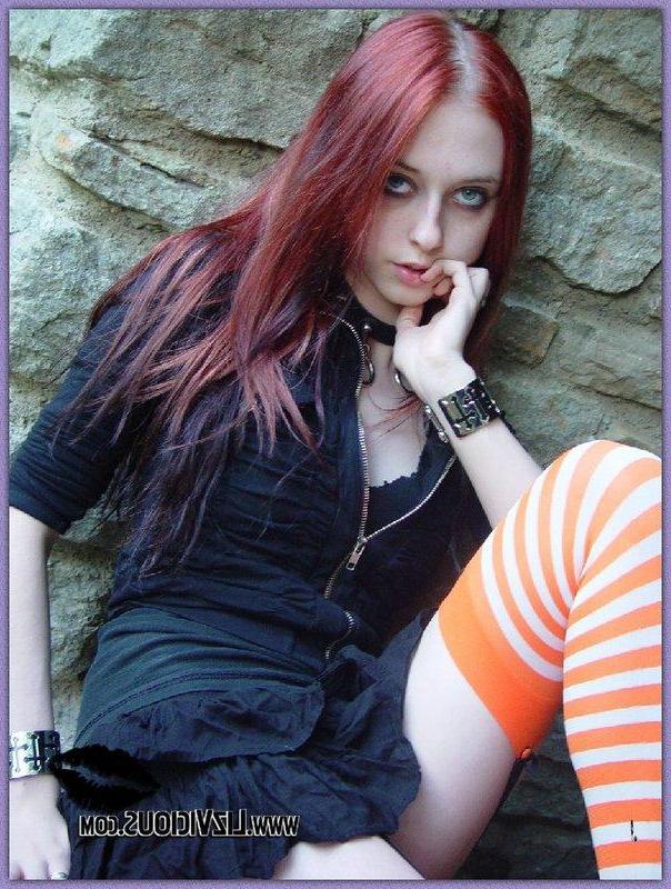 15P Liz Vicious ready for halloween