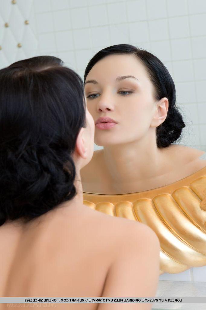 18P Loreen A displays her body like a goddess in yellow thigh-high stockings