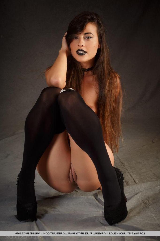 18P Pretty girl Lorena Garcia shows her goth side in "Sioneca"