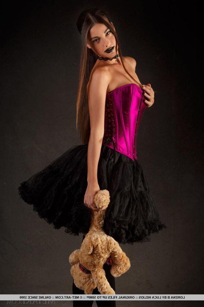 18P Pretty girl Lorena Garcia shows her goth side in "Sioneca"