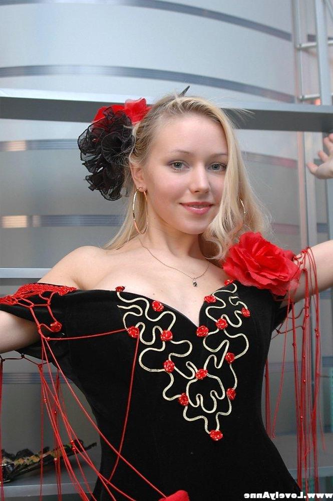 15P Anne wearing a flamenco dress showing tits