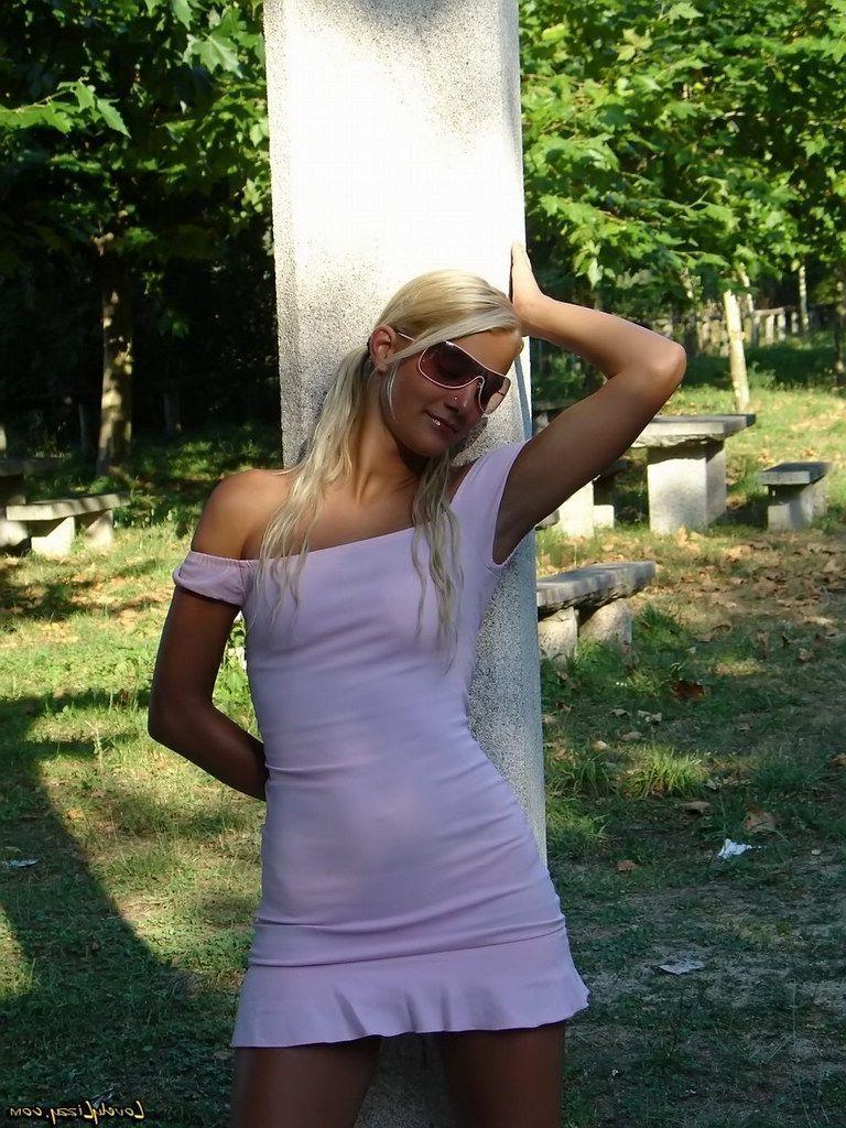 19P Pictures of teen Lovely Lizzy showing her sexy ass