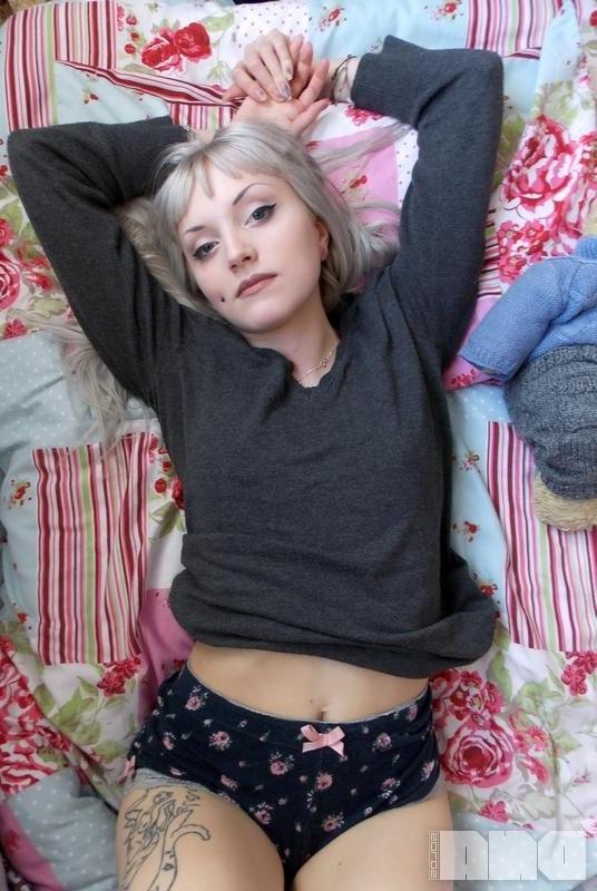 15P Beautiful alt girl Lovisa Grey teases with her tight body in bed