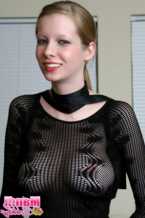 15P Pictures of Mandi Collins teasing in panties and stockings