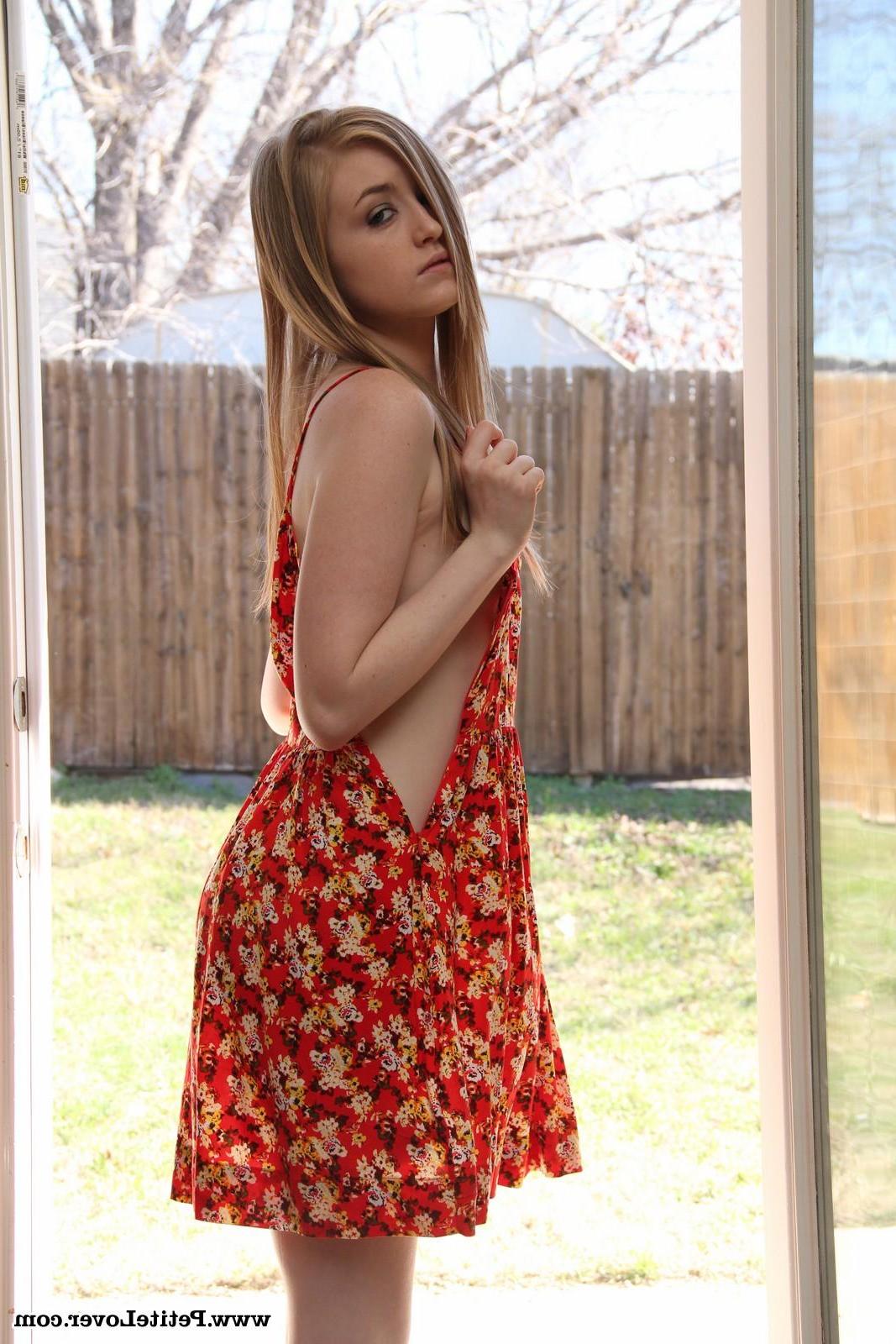 16P Mandy Roe takes off her red dress to reveal her super hot body