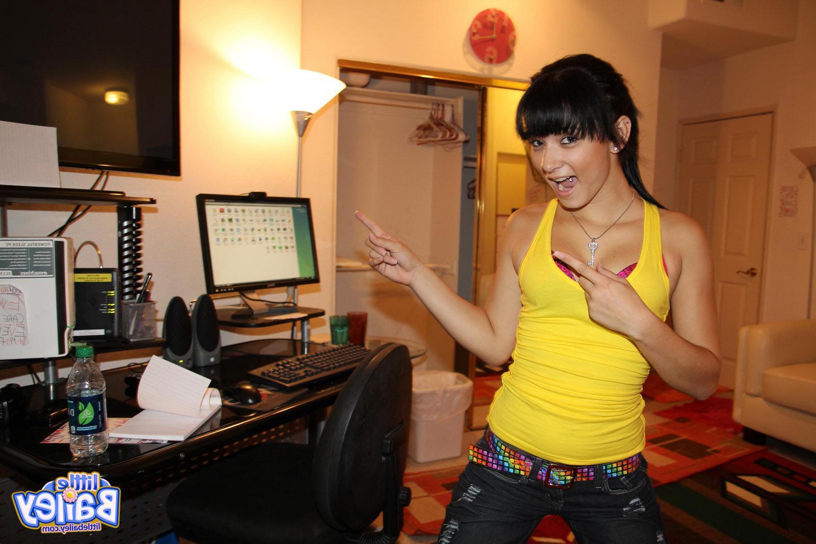 12P Pictures of Little Bailey going down on a hard cock