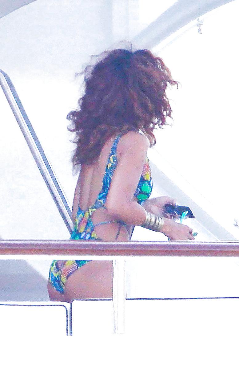 10P Rihanna on a yacht in a swimsuit in France