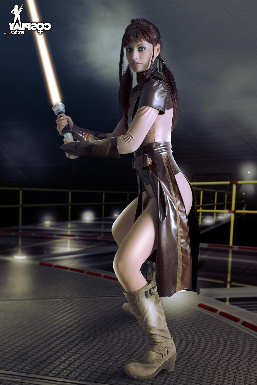 12P Super hot cosplayer Marylin will put an end to the Sith once and for all
