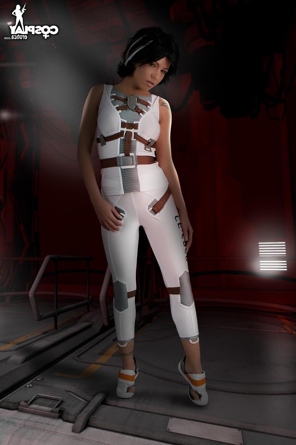 12P Cosplay babe Mea Lee dresses as Nilin from Remember Me