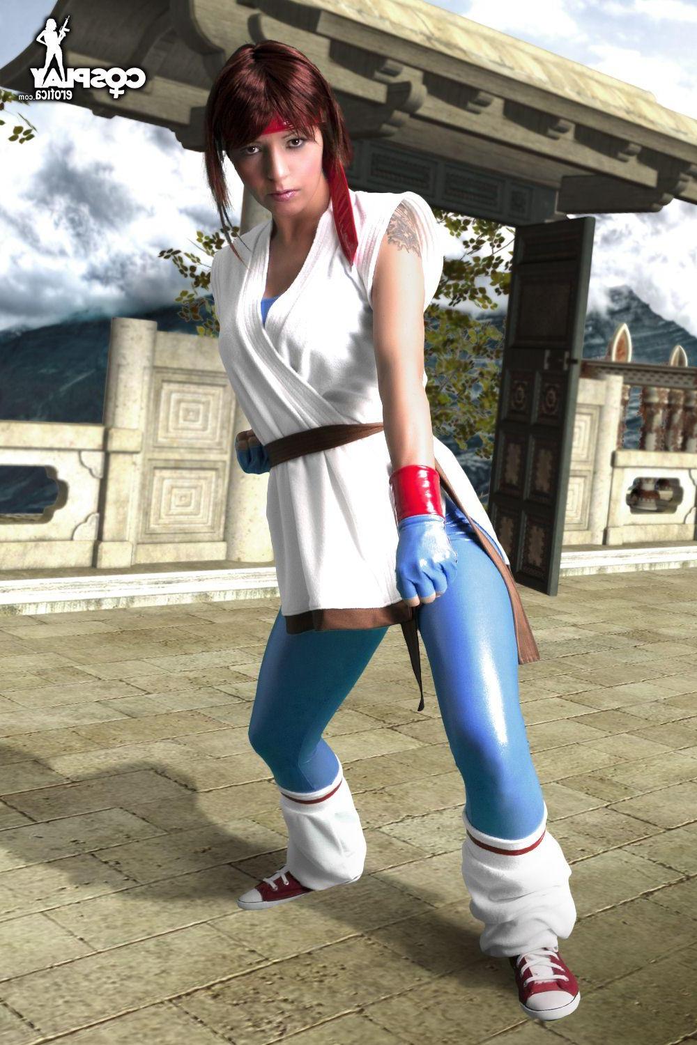 16P Cosplayer Mea Lee dresses up as Yuri