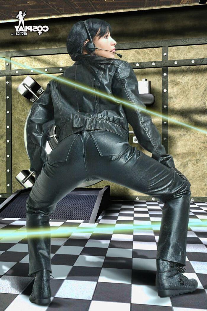 12P Hot cosplay girl Mea Lee is on a heist and gets turned on