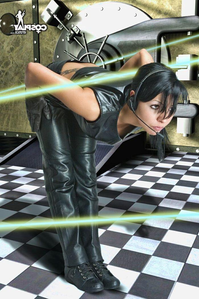 12P Hot cosplay girl Mea Lee is on a heist and gets turned on