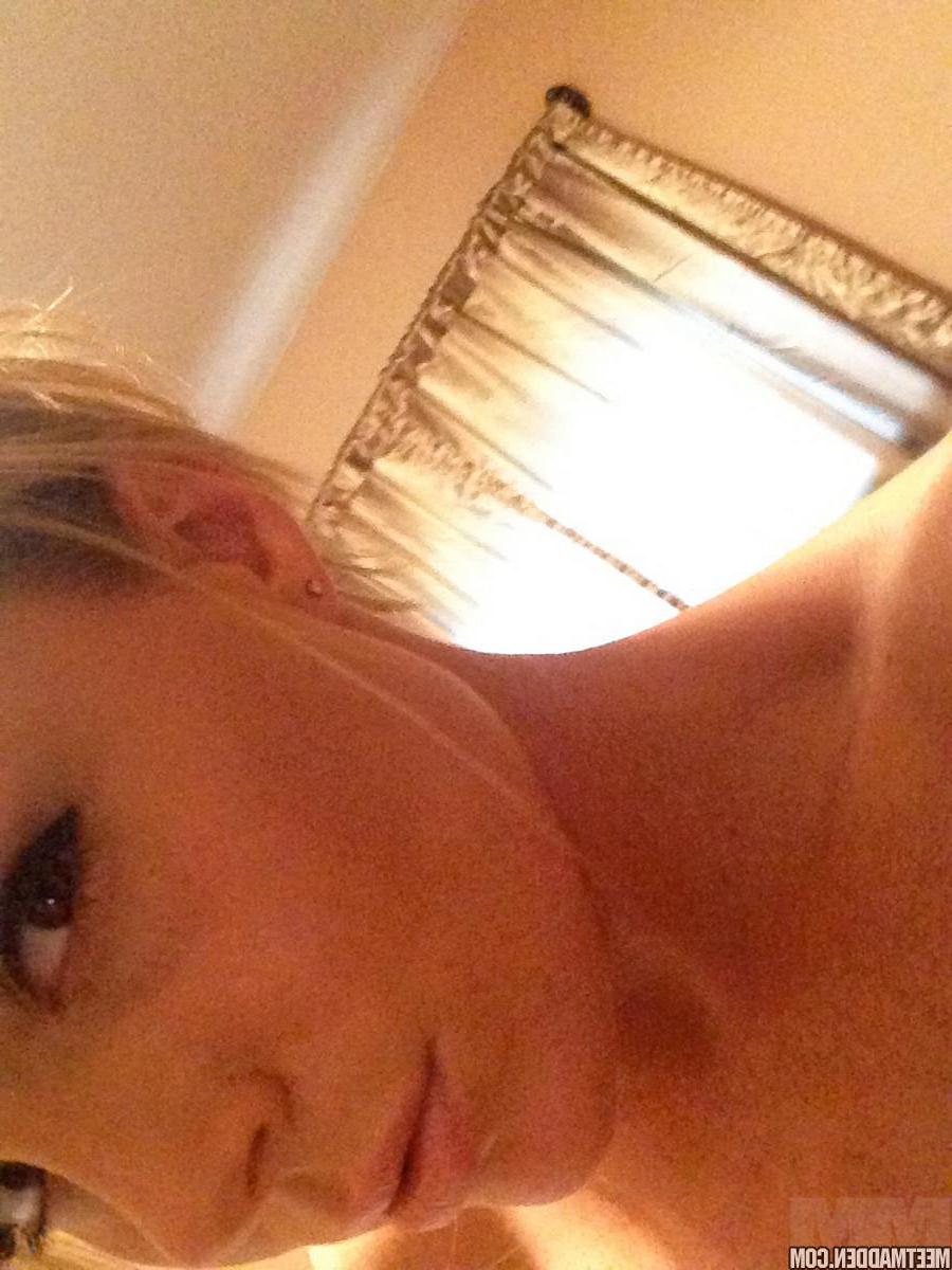 15P Meet Madden takes some sexy selfies alone in bed