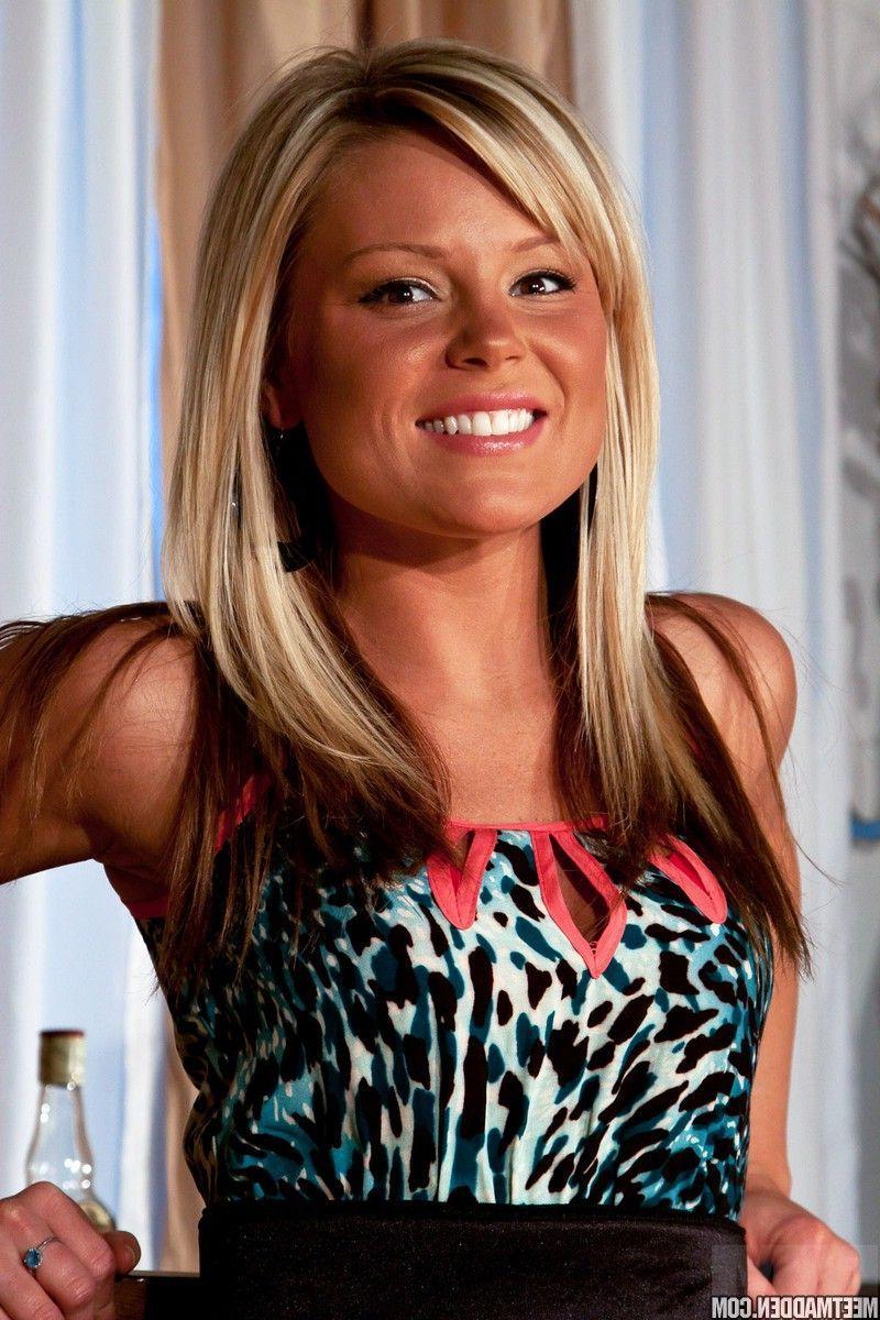 15P Pictures of Meet Madden showing off her tight fuckable body