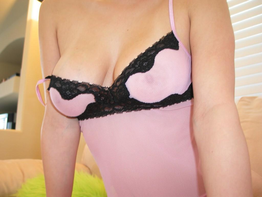 17P Pictures of teen hottie Melody Melons looking hot in her lingerie