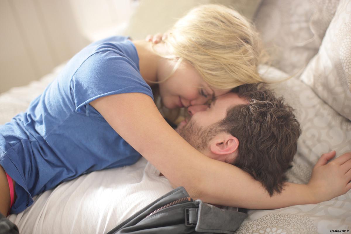 16P Blonde teen Mia Malkova enjoys a deep and passionate fuck fest in bed