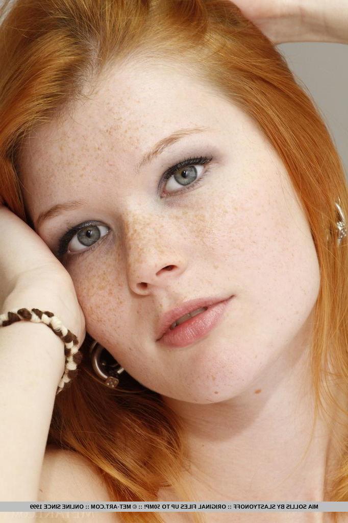 18P Gorgeous redhead Mia Solis offers you her forbidden fruit in bed