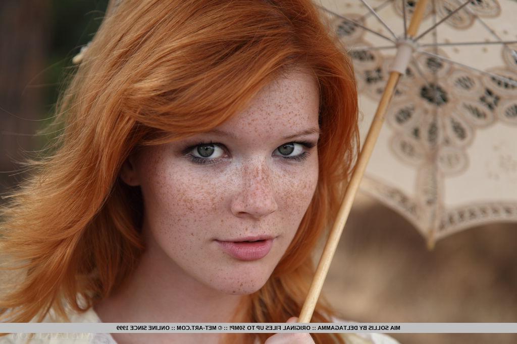 18P Redhead teen Mia Sollis gets naked for you outside in "Folme"