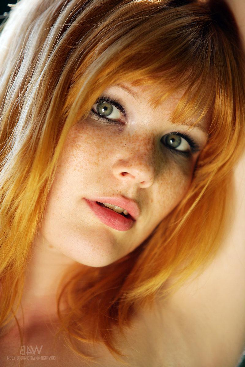 16P Beautiful redhead teen Mia strips naked and gives you her tight warm pussy