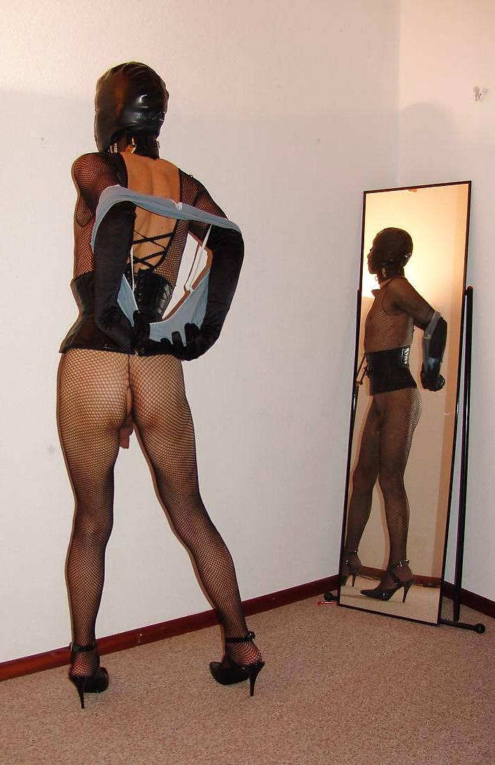 23P Slavinia in black-blue