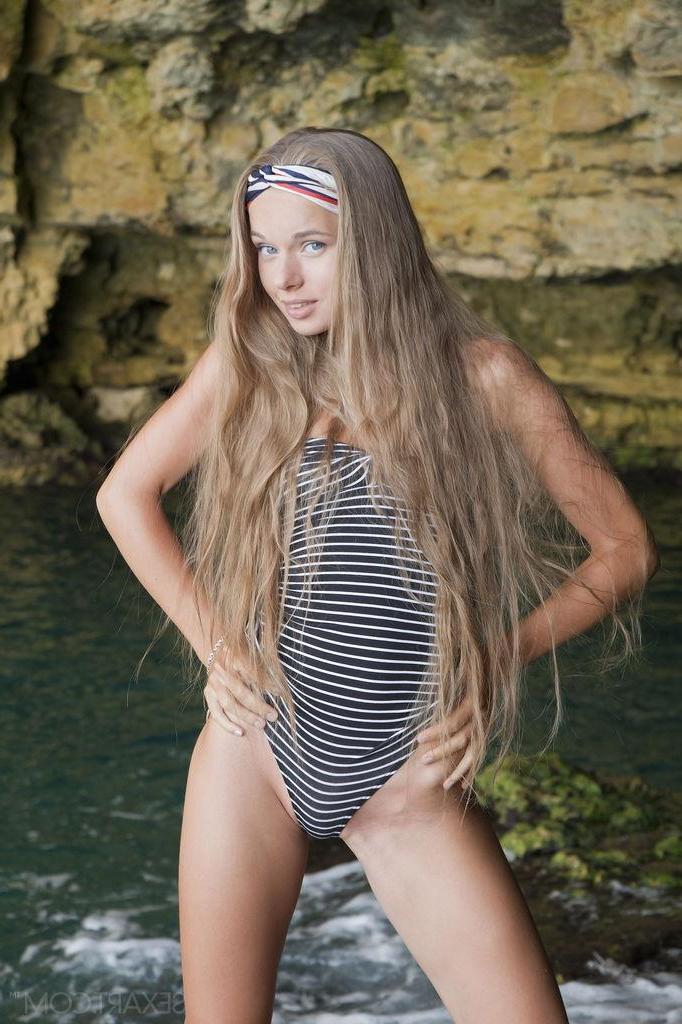 12P Playing outdoors with Milena D is definitely an adventure you won't want to miss