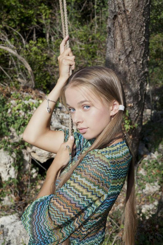 12P Teen hottie Milena D plays with herself while on vacation in a jungle