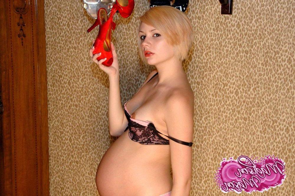 12P Pictures of teen babe Madison Mason showing off her pregnant body