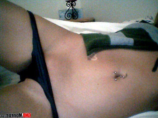 16P Screencaps of GND Monroe shaking her body on cam