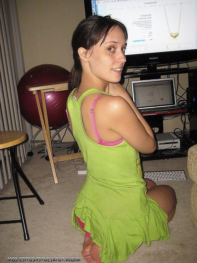 20P Pictures of Nadia showing her hot body