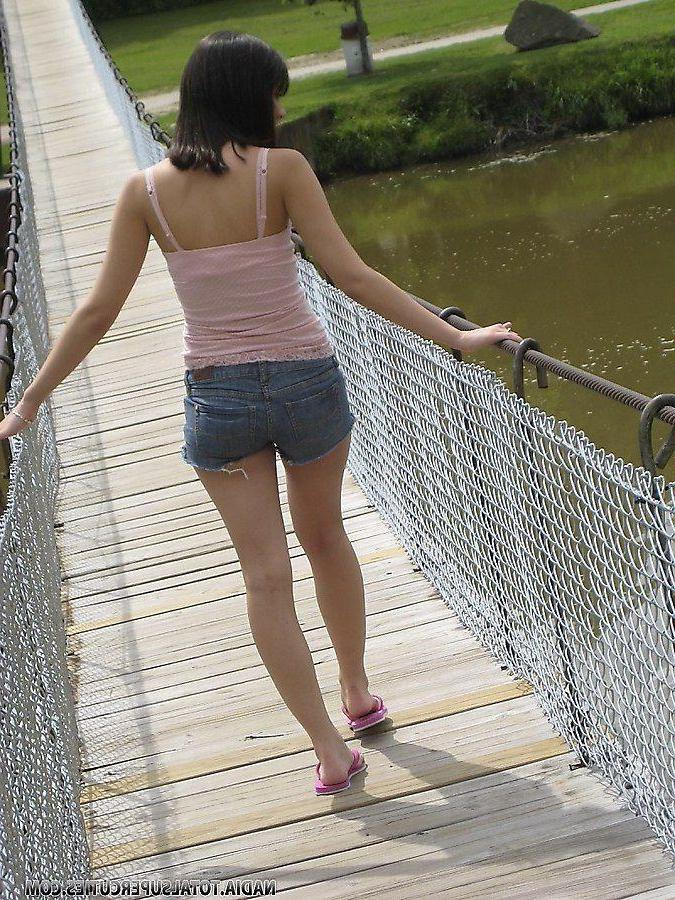 20P Pictures of Nadia showing her hot body