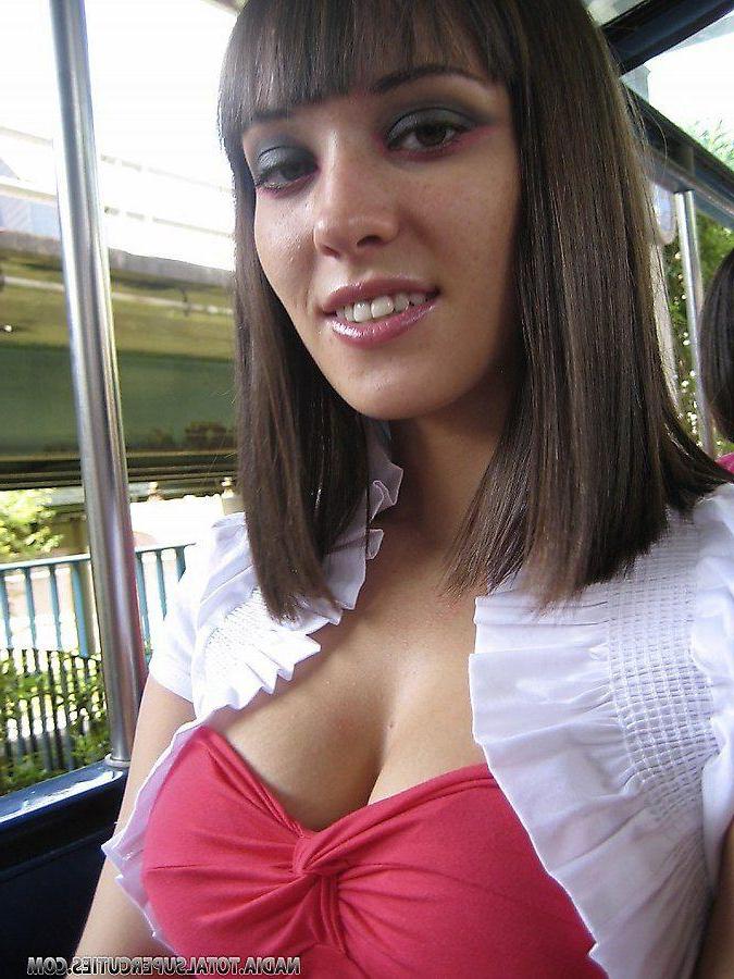 18P Pictures of Nadia showing her hot body