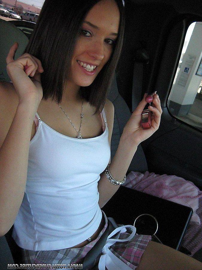 18P Pictures of teen star Nadia showing her hot body